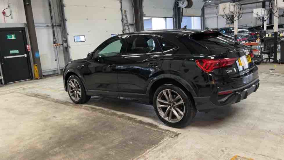 More views of Audi Q3
