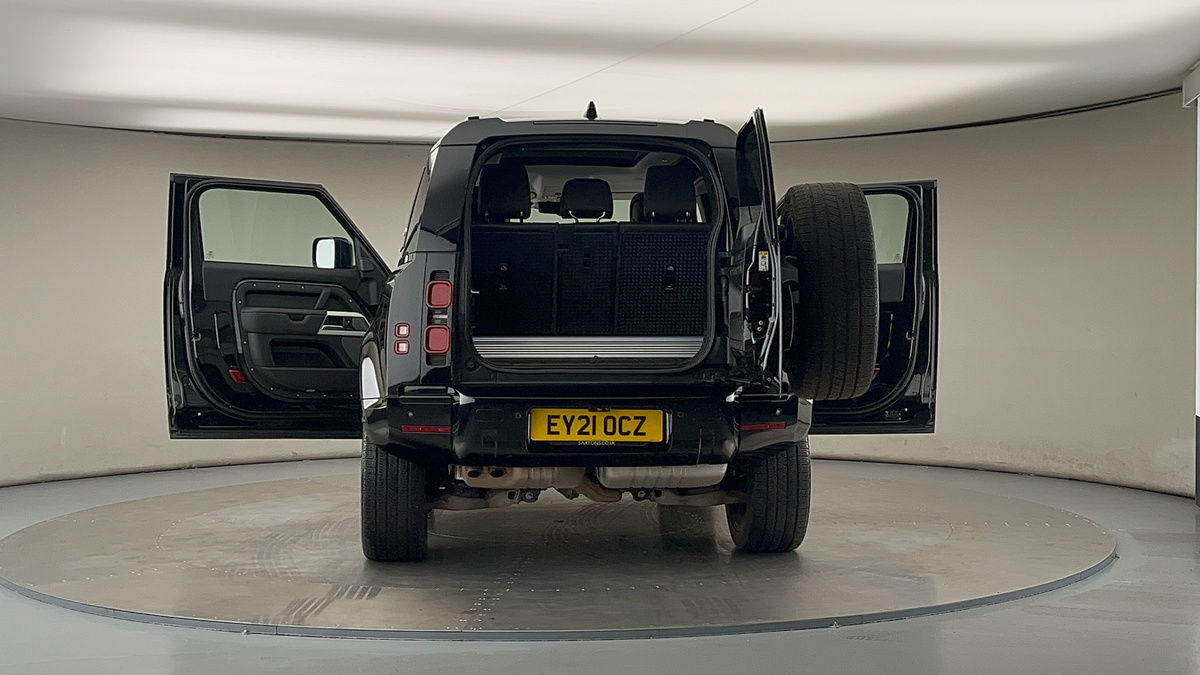 More views of Land Rover Defender 90
