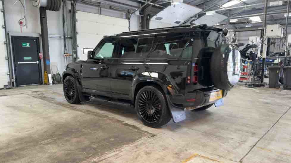 More views of Land Rover Defender 110