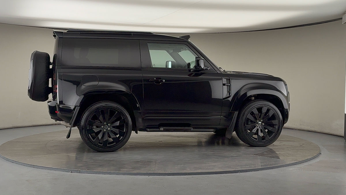 More views of Land Rover Defender 90