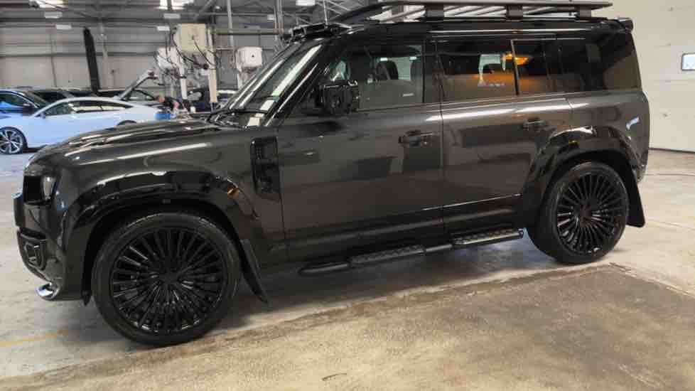More views of Land Rover Defender 110