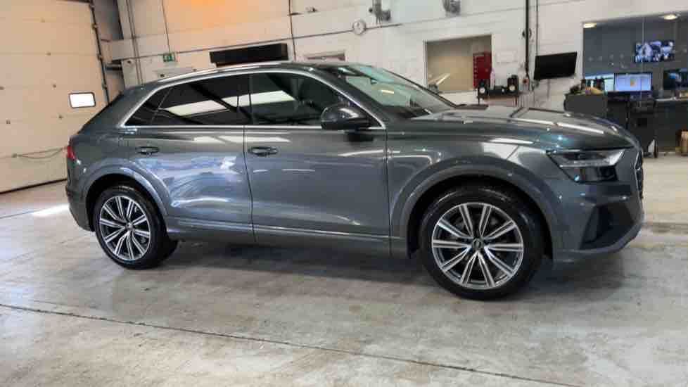 More views of Audi Q8