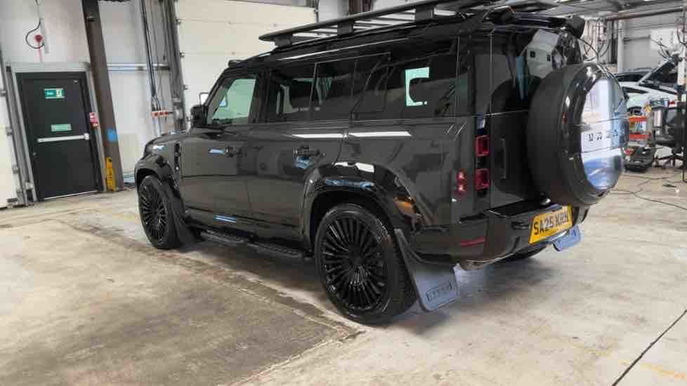 More views of Land Rover Defender 110