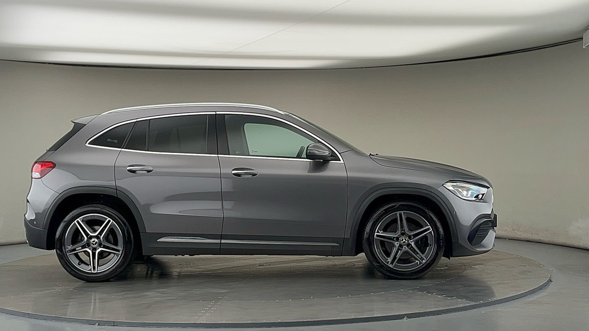 More views of Mercedes-Benz GLA