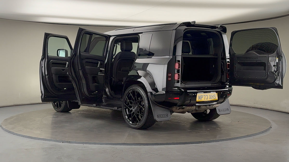 More views of Land Rover Defender 110