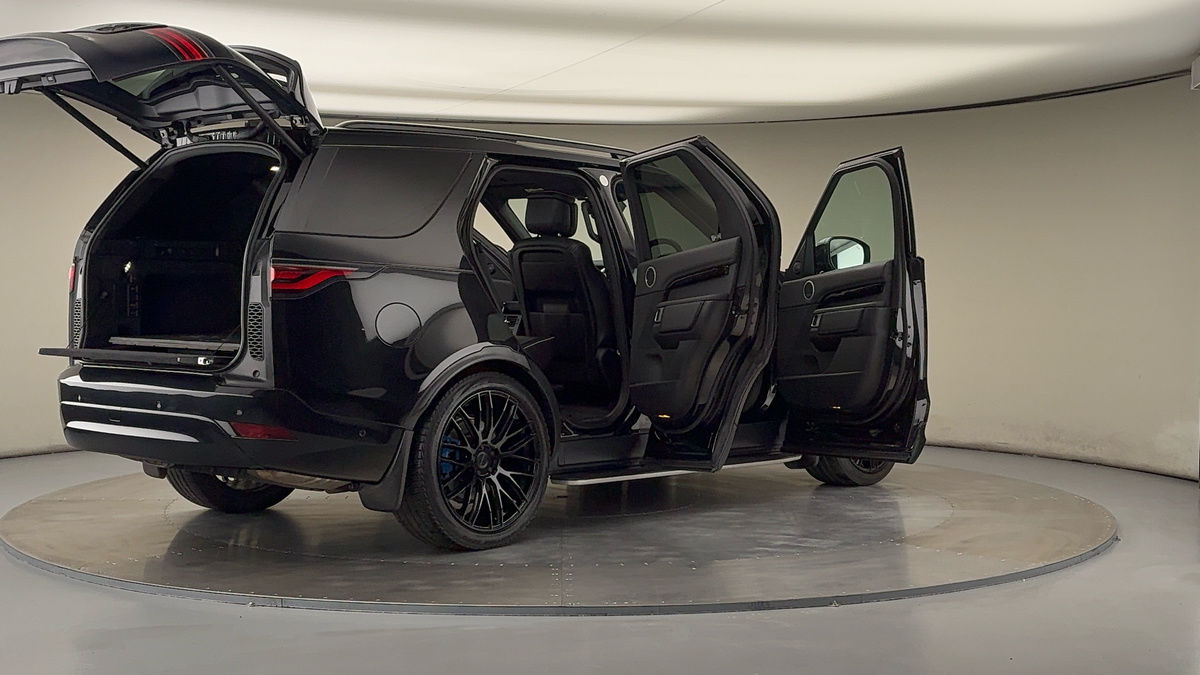 More views of Land Rover Discovery