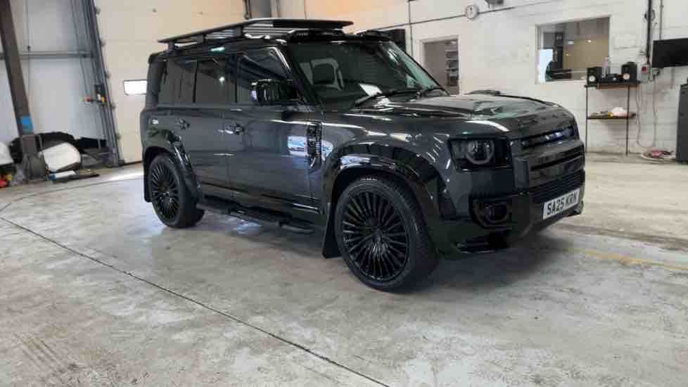 More views of Land Rover Defender 110