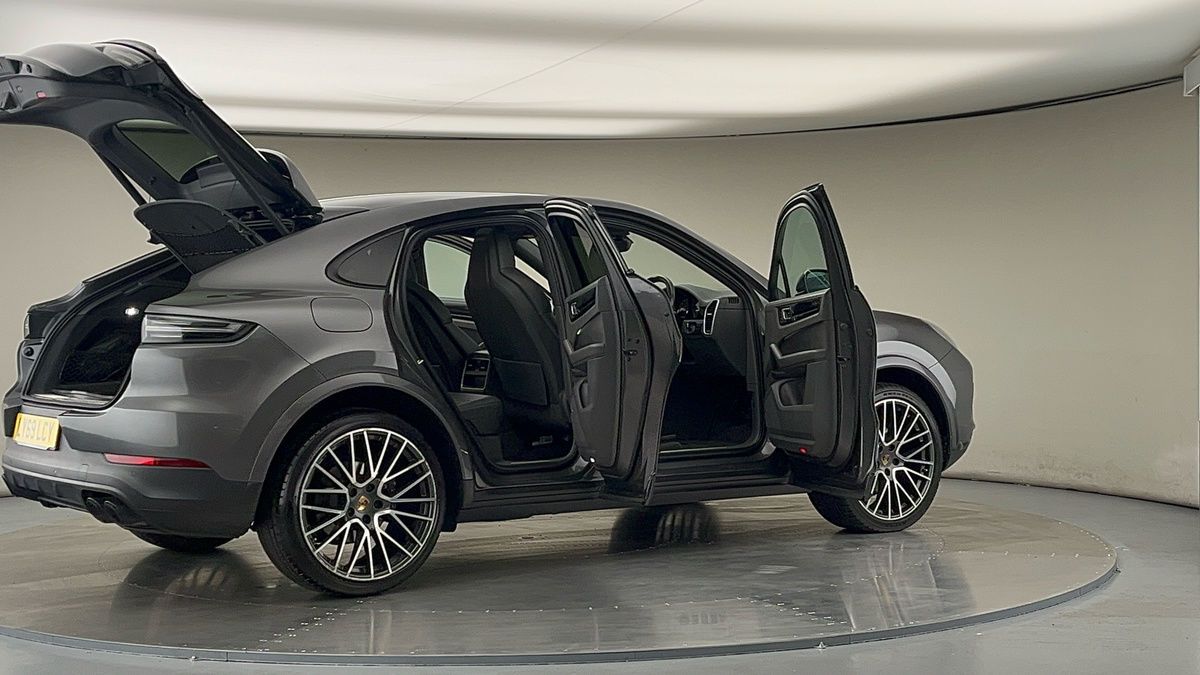 More views of Porsche Cayenne