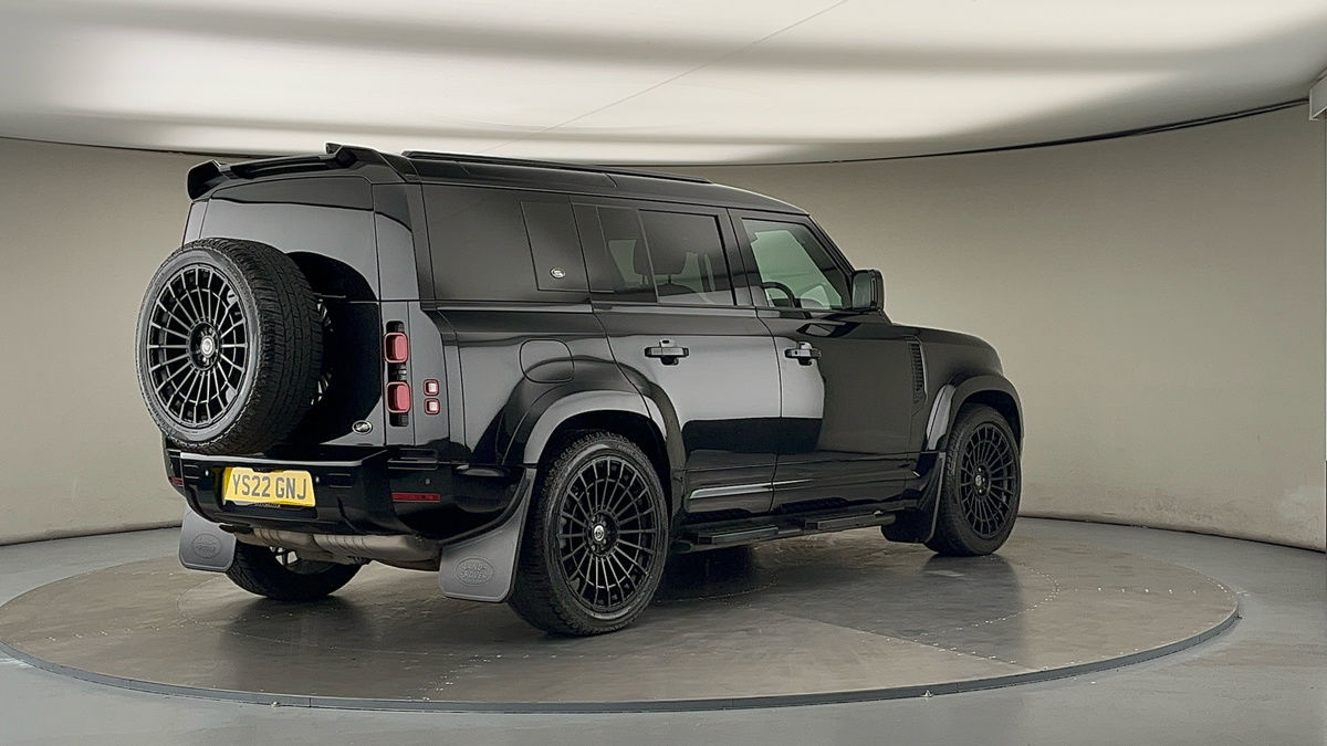 Land Rover Defender 110 Urban Image 21
