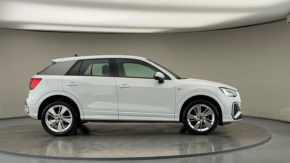More views of Audi Q2