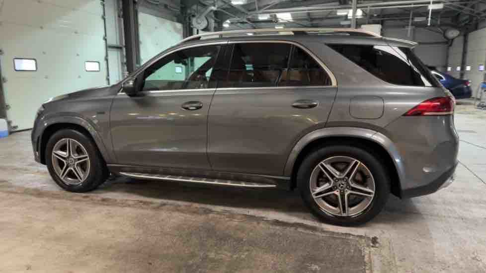 More views of Mercedes-Benz GLE
