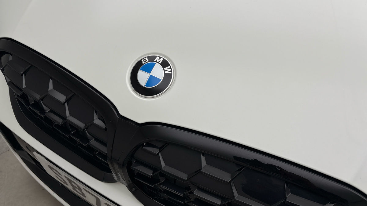 BMW 3 Series Image 24