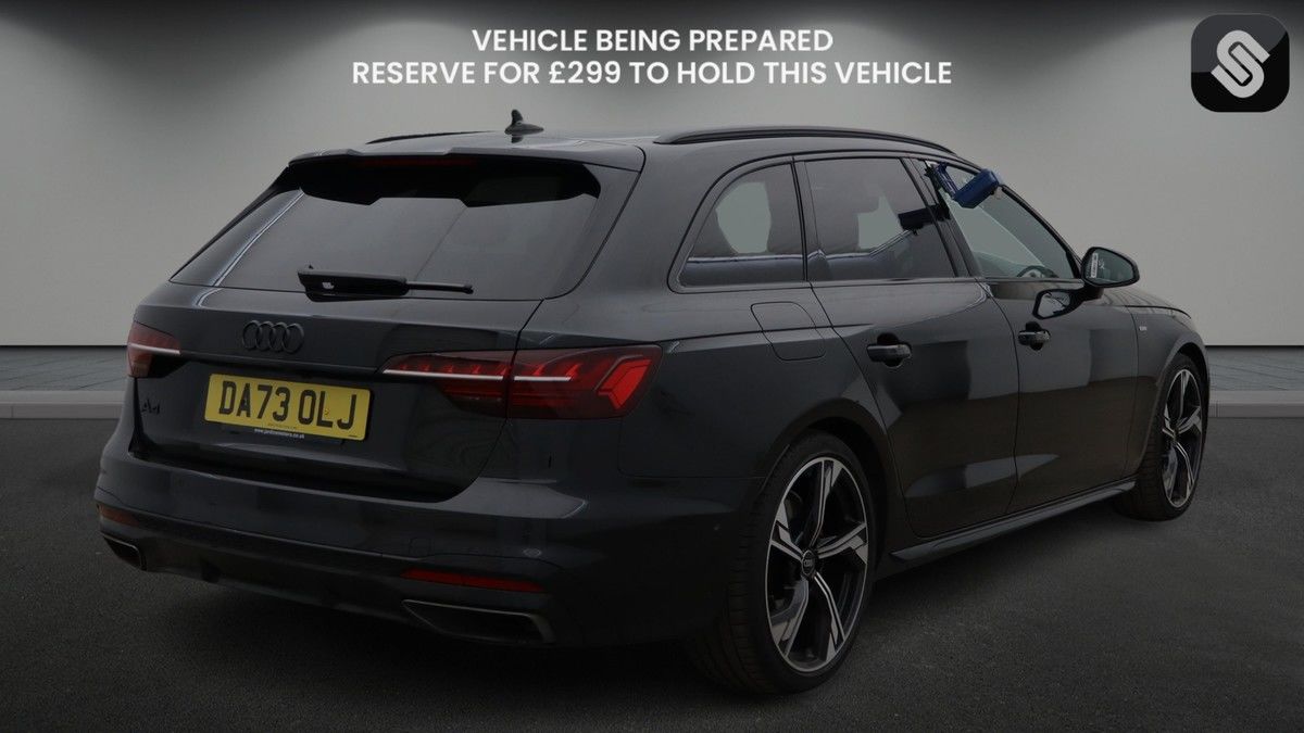 Audi A4 Avant Image 4