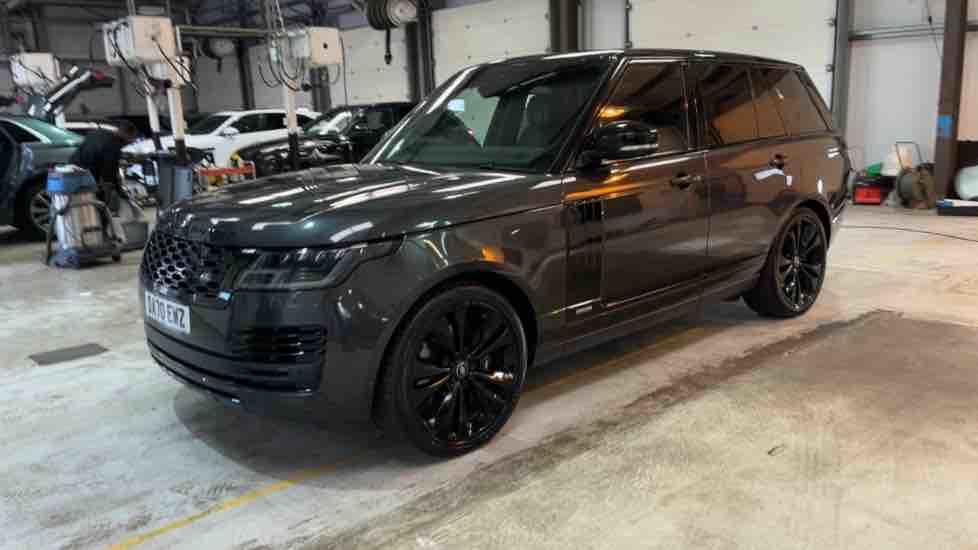 More views of Land Rover Range Rover