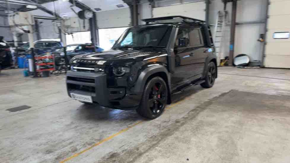 More views of Land Rover Defender 110