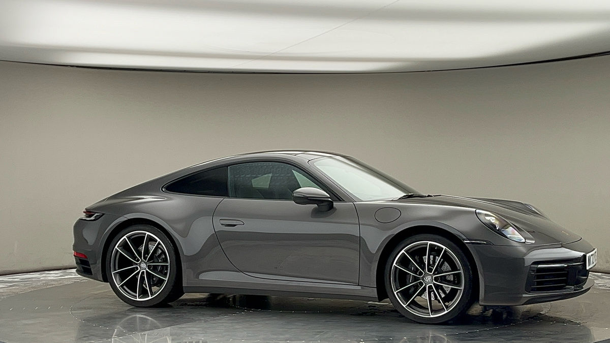 More views of Porsche 911