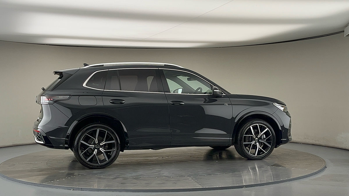 More views of Volkswagen Tiguan