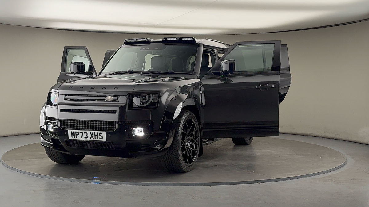 More views of Land Rover Defender 110