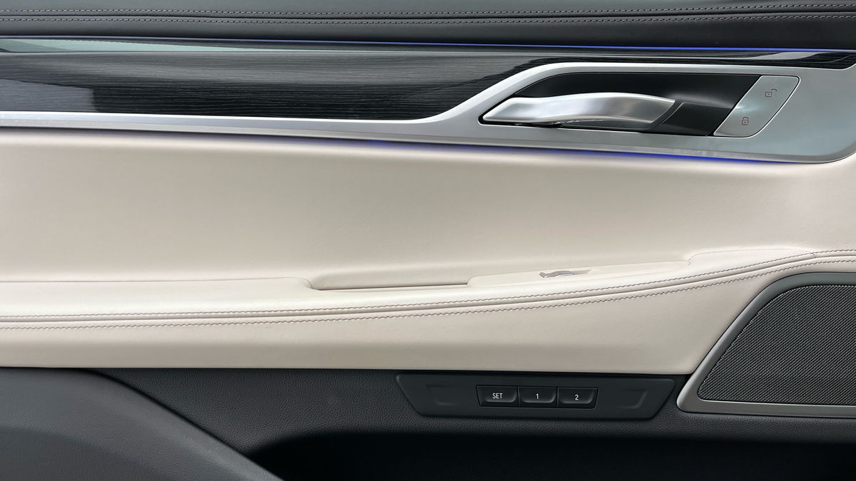BMW 7 Series Image 19