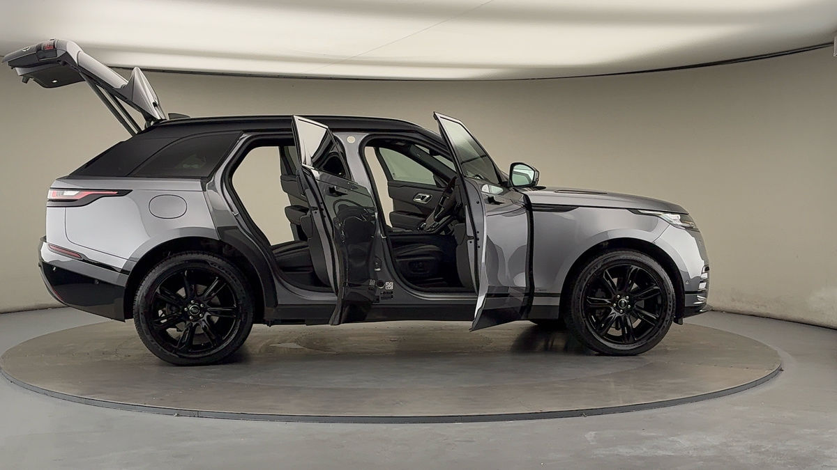 More views of Land Rover Range Rover Velar