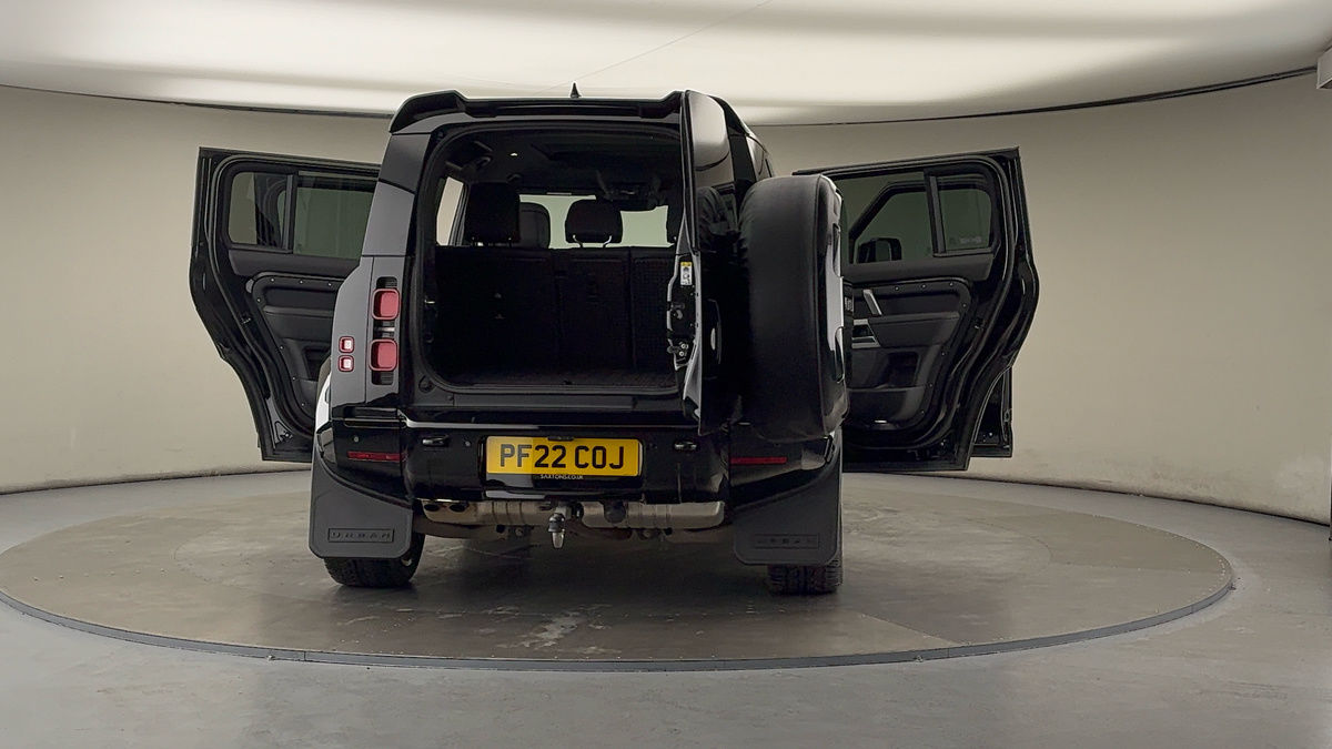More views of Land Rover Defender 110