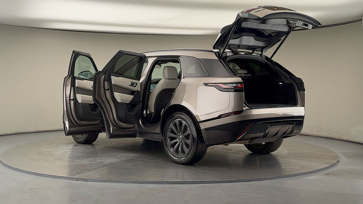 More views of Land Rover Range Rover Velar