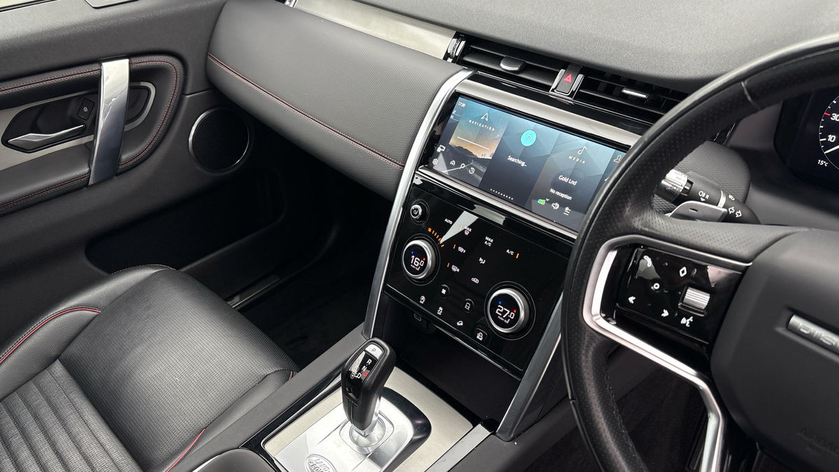 Land Rover Discovery Sport Image 18
