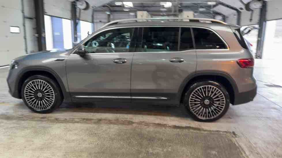 More views of Mercedes-Benz EQB