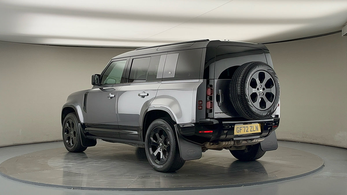 Land Rover Defender 110 Image 2