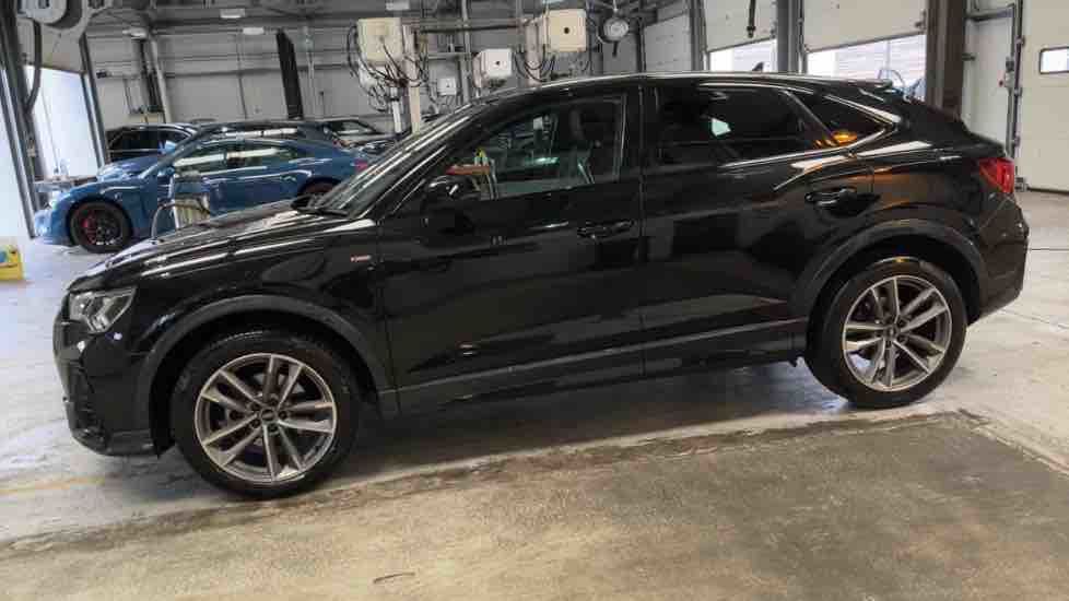 More views of Audi Q3