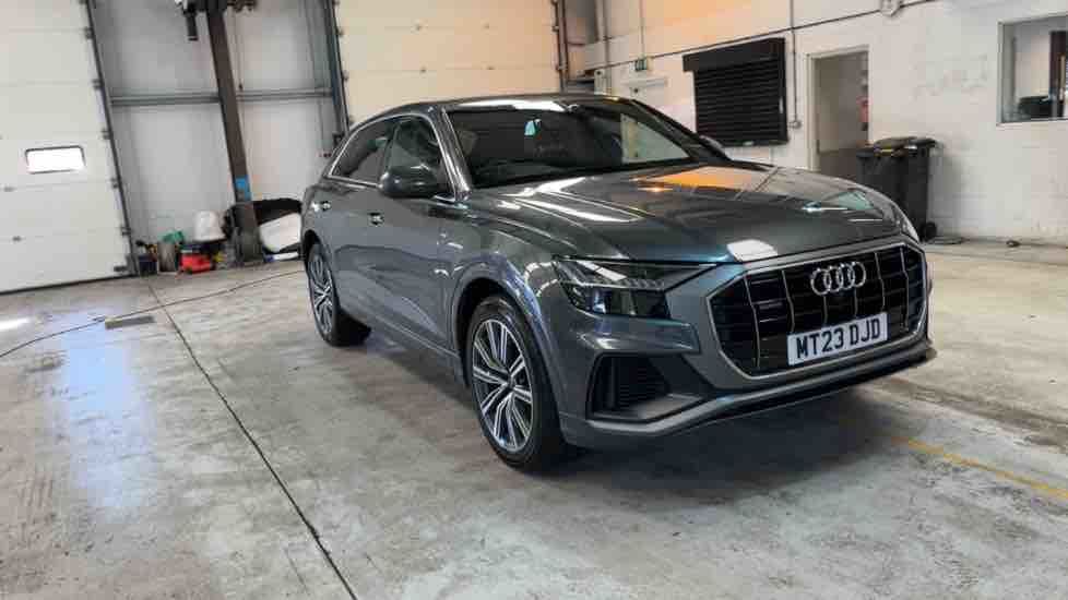 More views of Audi Q8