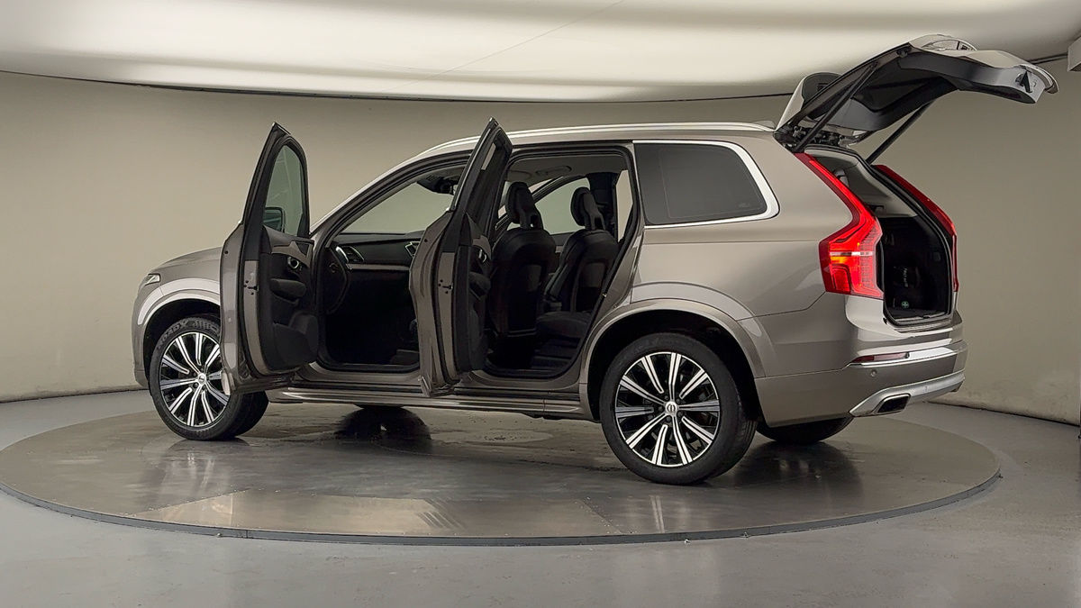 More views of Volvo XC90