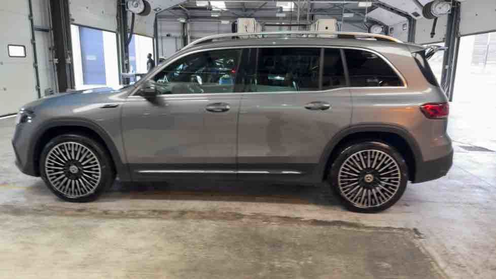 More views of Mercedes-Benz EQB