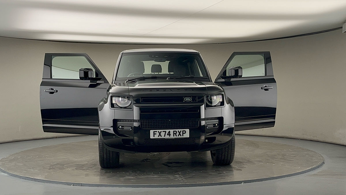 More views of Land Rover Defender 90
