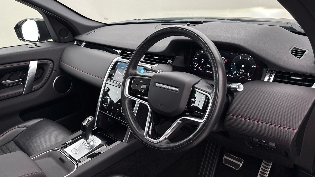 Land Rover Discovery Sport Image 5