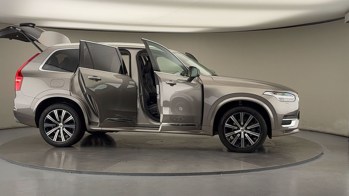More views of Volvo XC90