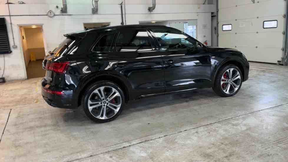 More views of Audi Q5