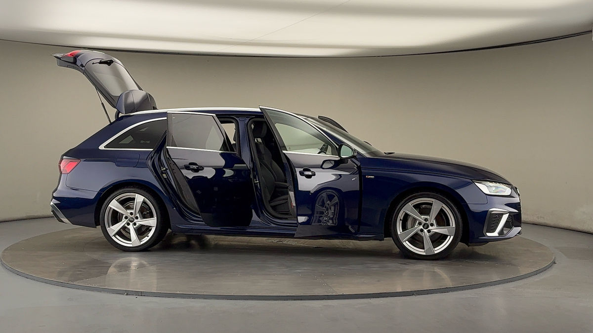 More views of Audi A4 Avant