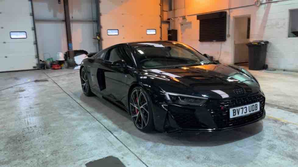 More views of Audi R8