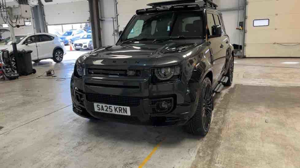 More views of Land Rover Defender 110