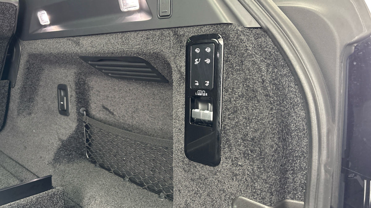 Land Rover Range Rover Image 25