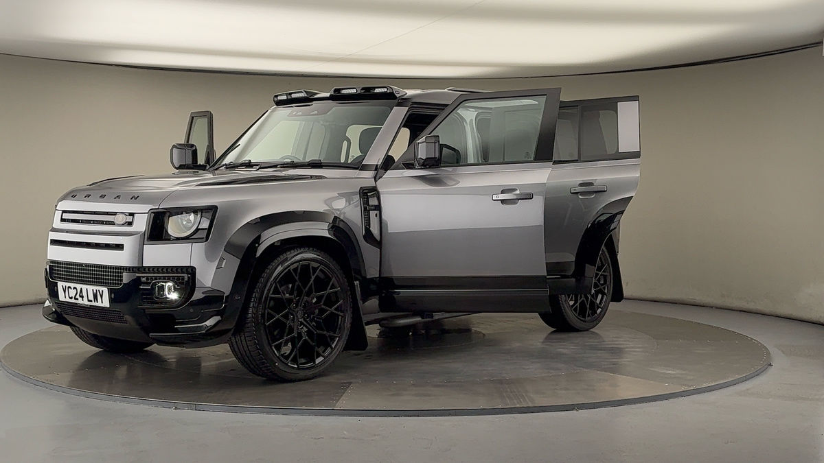More views of Land Rover Defender 110