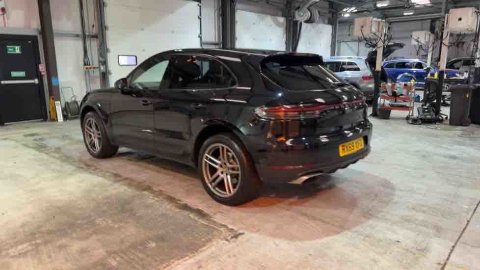 More views of Porsche Macan