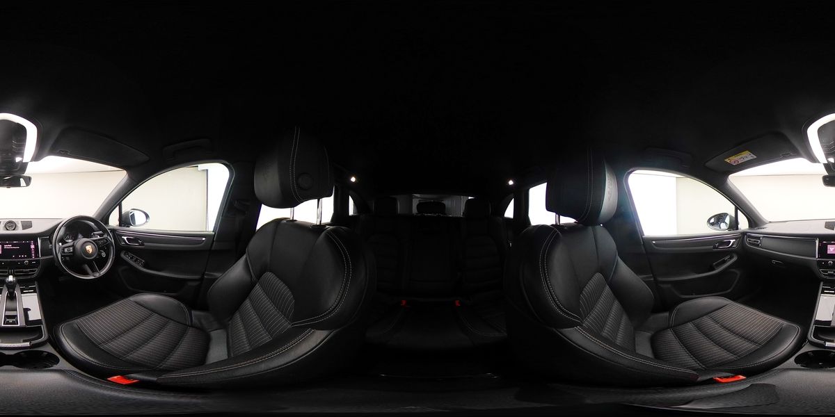 More views of Porsche Macan