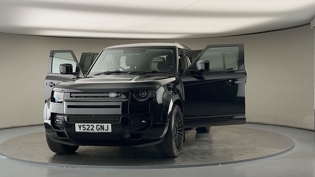 More views of Land Rover Defender 110
