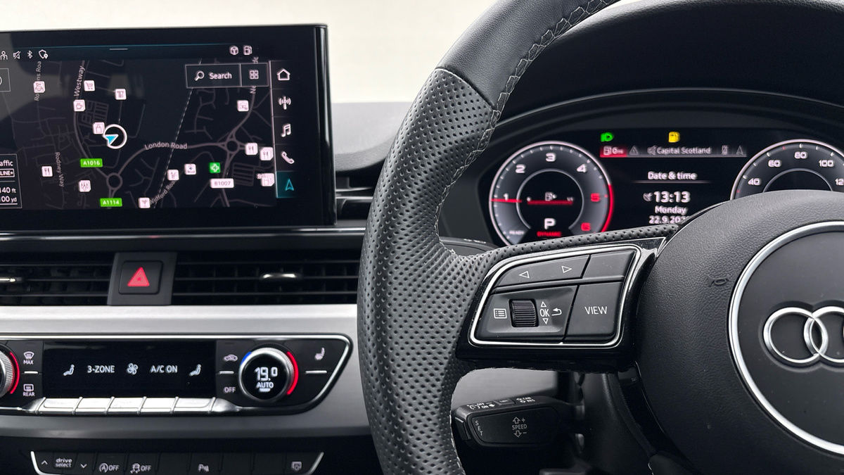 Audi A4 Avant Image 13