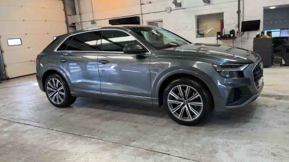 More views of Audi Q8