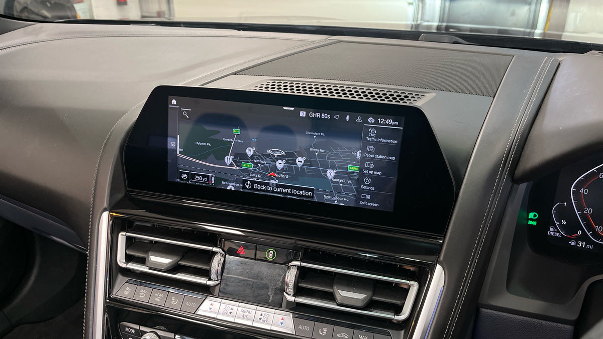 BMW 8 Series Image 17