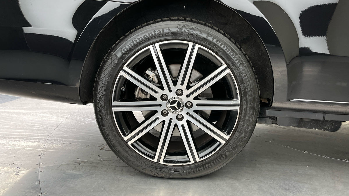 Mercedes-Benz V Class Image 10
