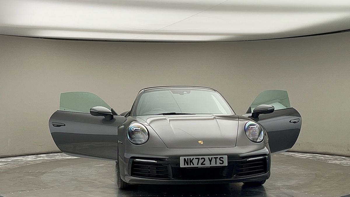 More views of Porsche 911